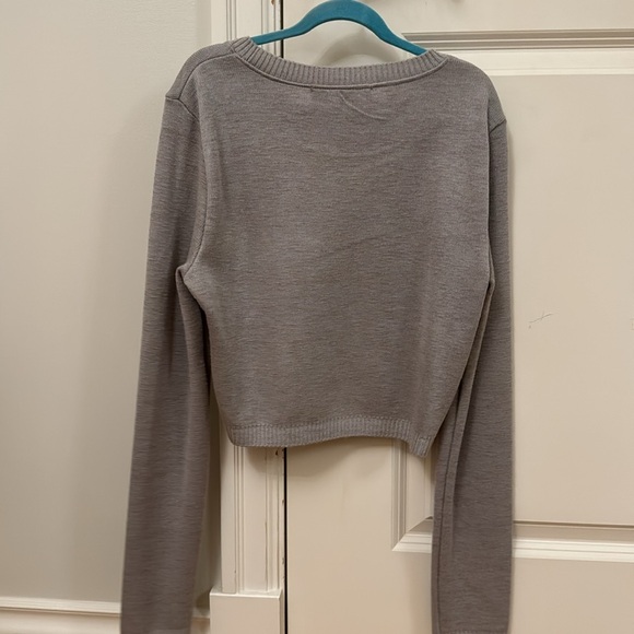 Forever 21 grey sweater, medium - Picture 2 of 3